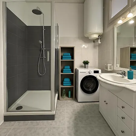 아파트 Beautiful Spacious Air Conditioned - Center