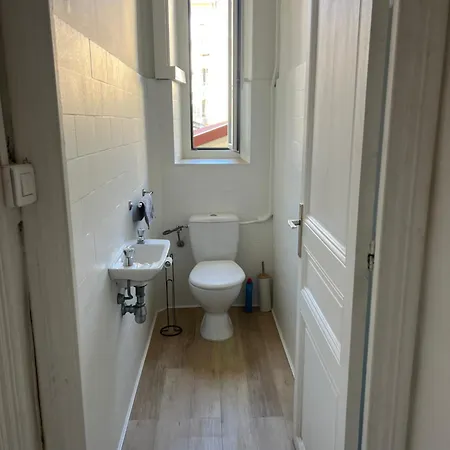 Beautiful Spacious Air Conditioned - Center Apartmán *